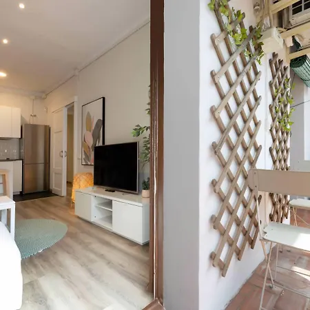 22par1006 Newly Refurbished 2bed In Paral Barcelona